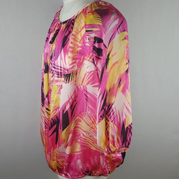 Vince Camuto Splashy Tropical Blouse - Picture 3 of 4